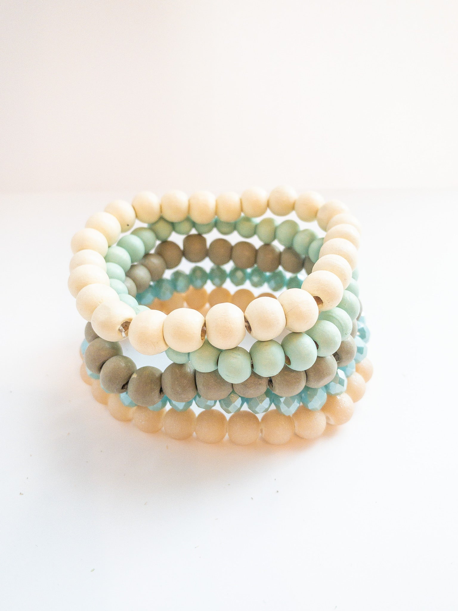 Chunky popular Bead Bracelet in Light Neutral Colors