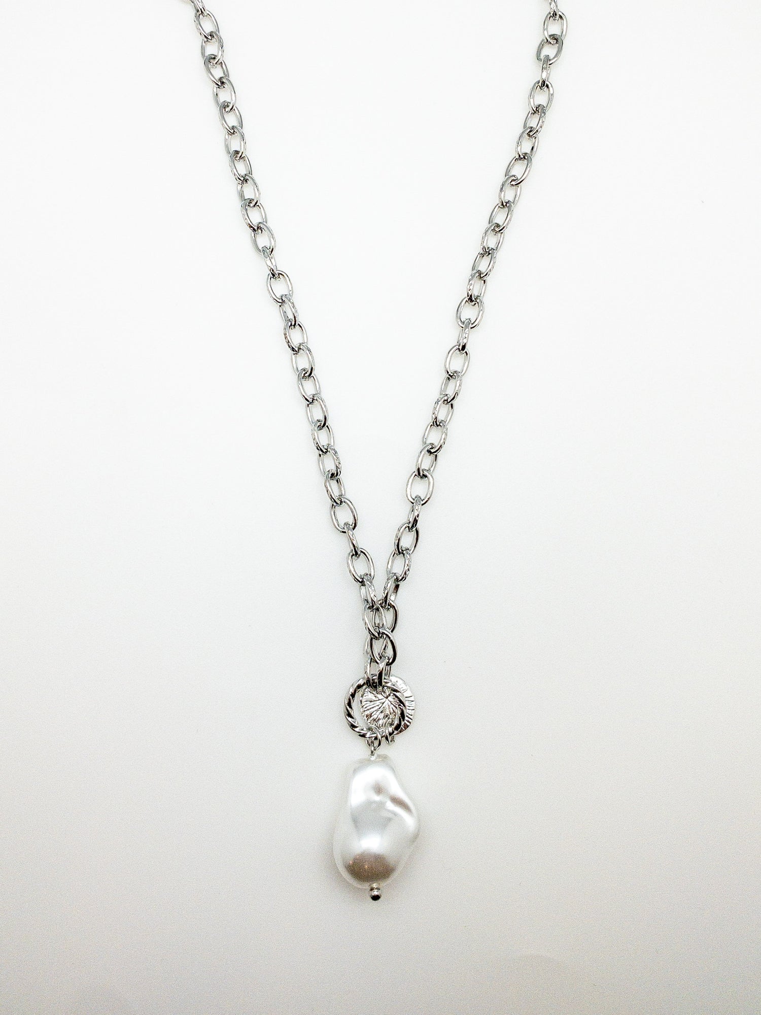 pearl silver necklace