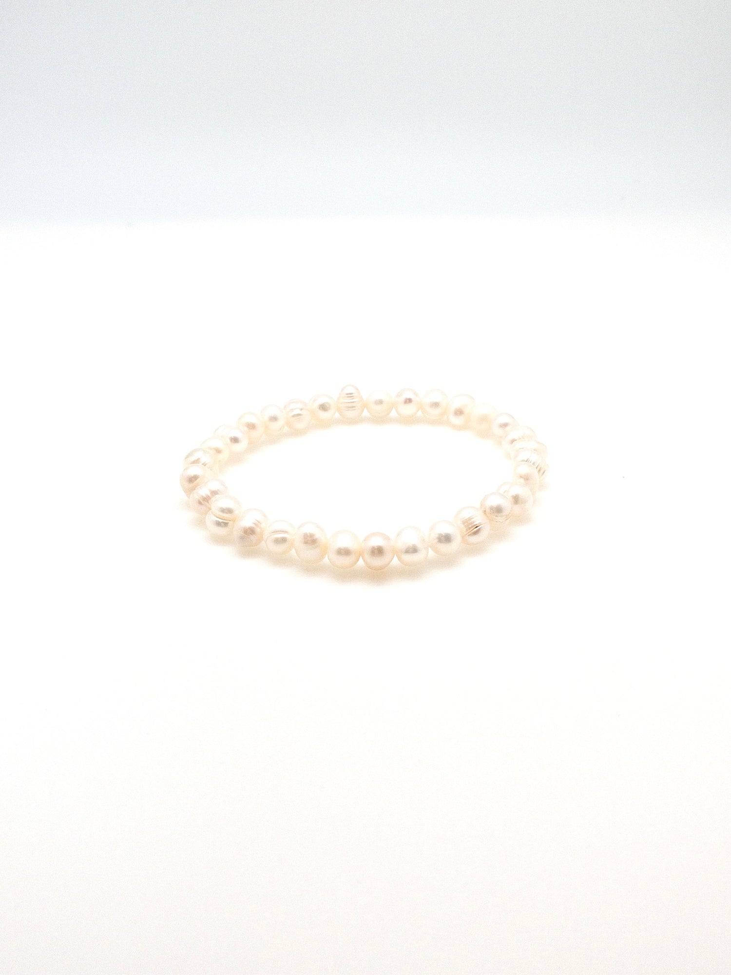 small rounded pearl bracelet Muriel pearl bracelet 