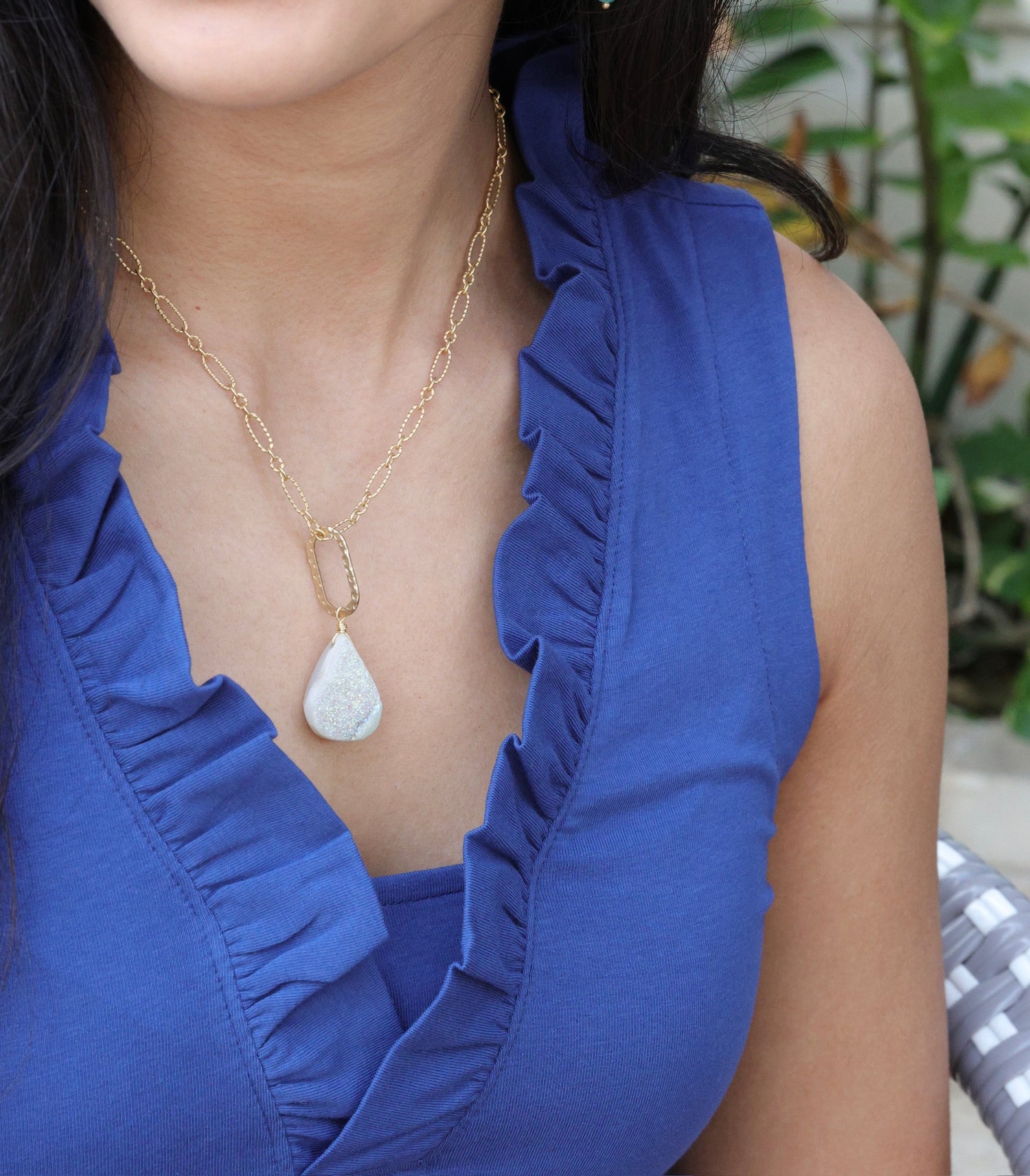 Dream AB Drusy short matte gold necklace