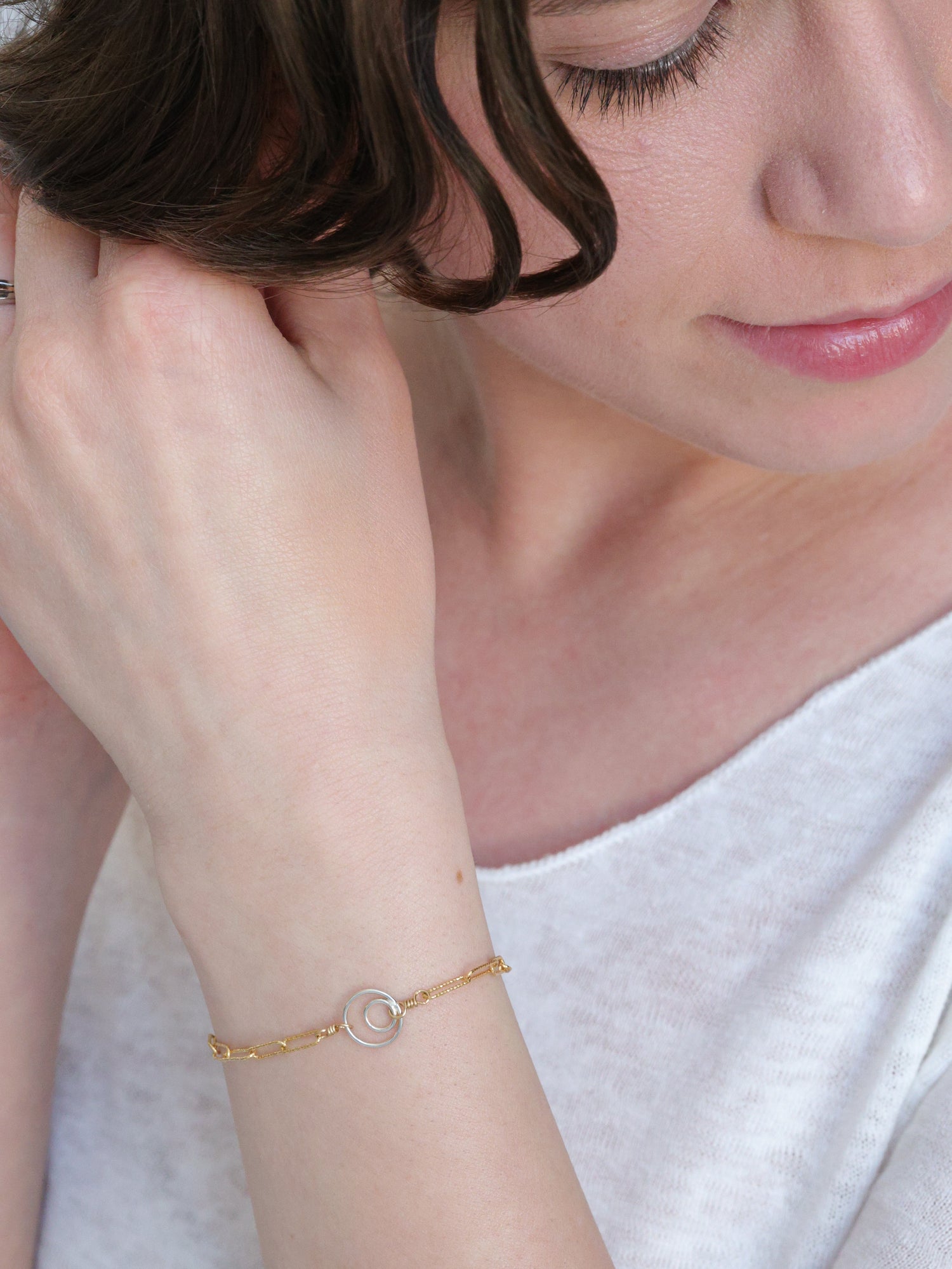 Convergent Circle nh Bracelet -Gold with Silver