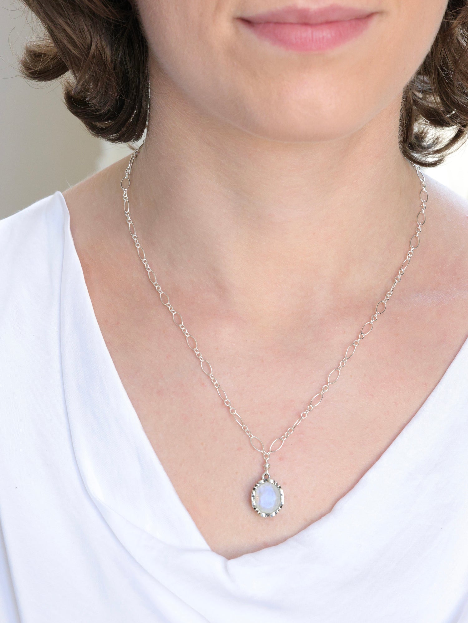 Georgina nh necklace in Moonstone