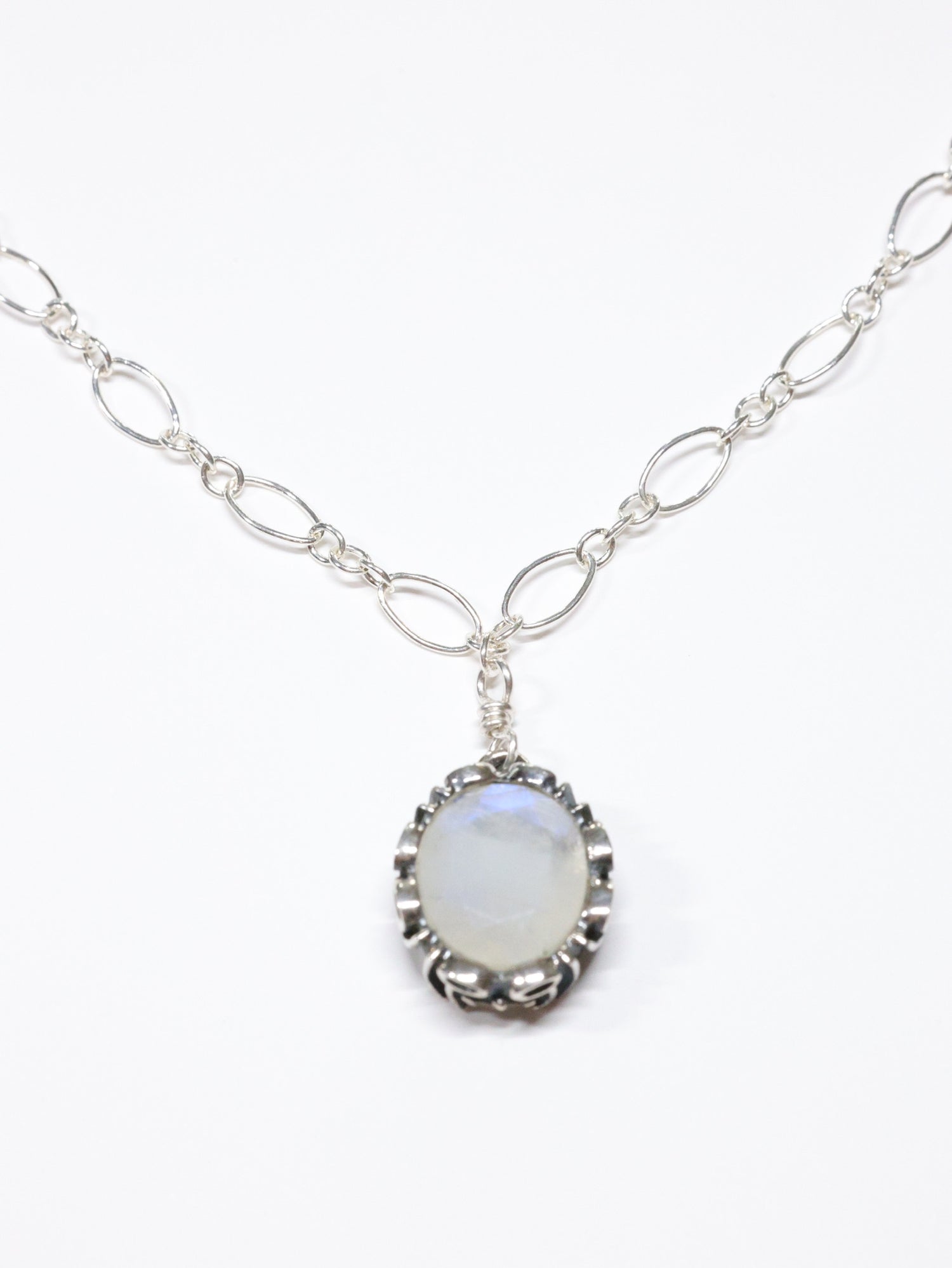 Georgina nh necklace in Moonstone