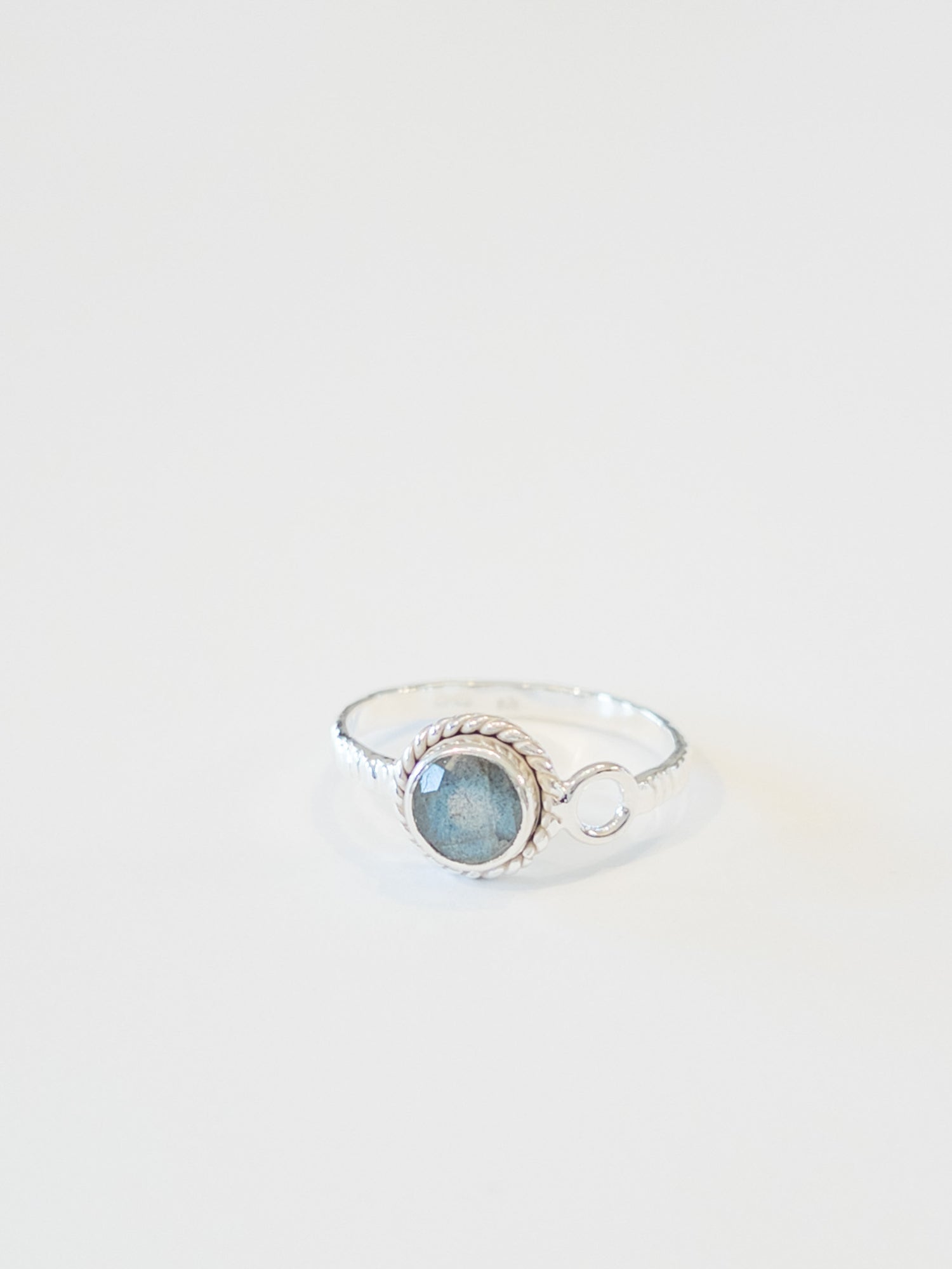 Bravin Ring. Labradorite