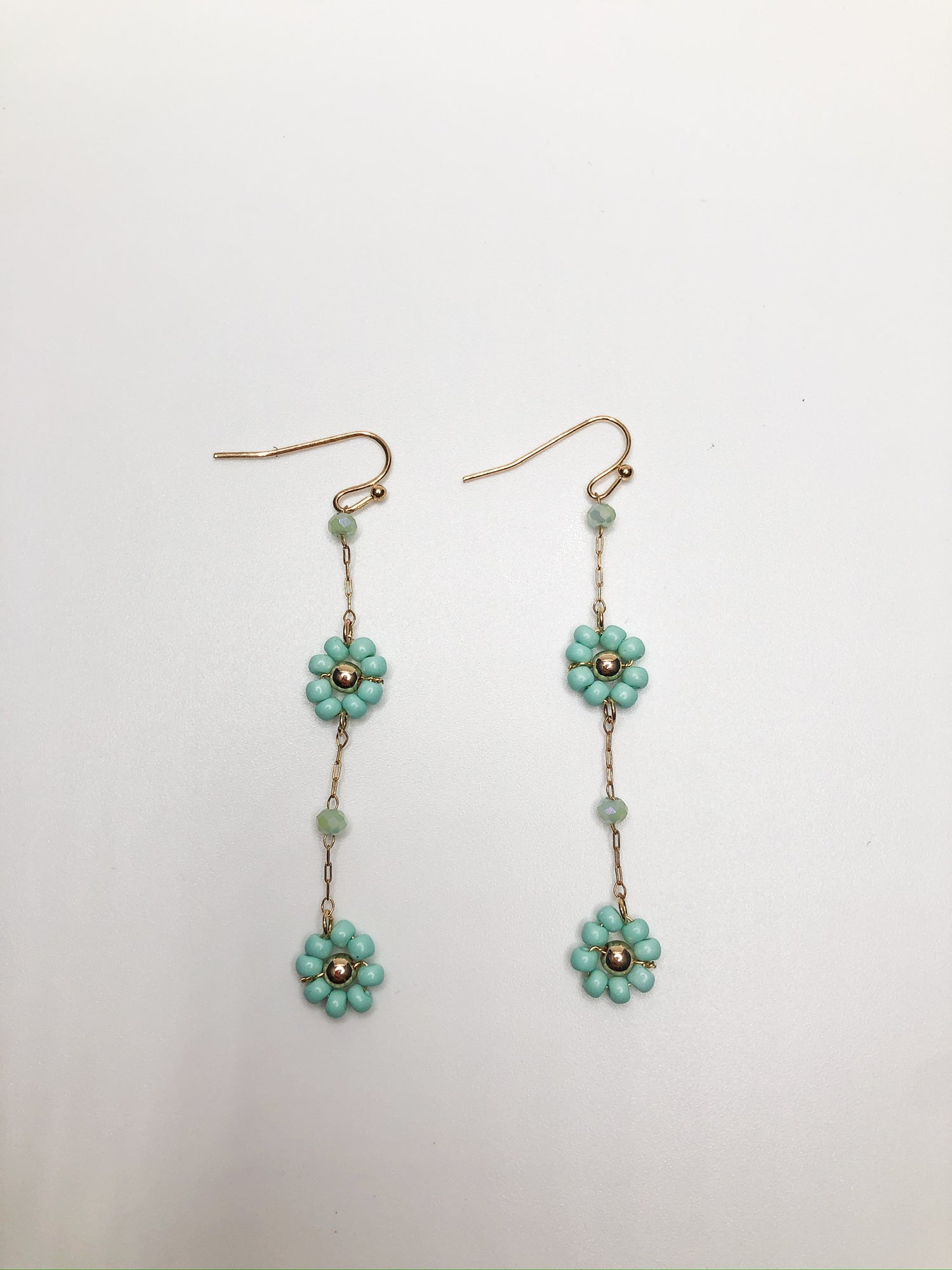 Daisy Beaded Earrings - aqua