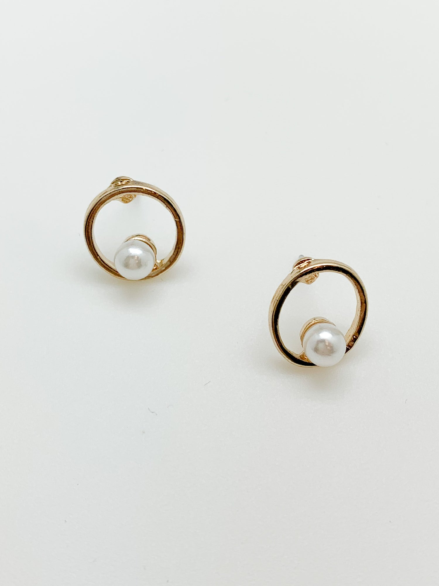 Haley gold stud earrings gs with pearls 