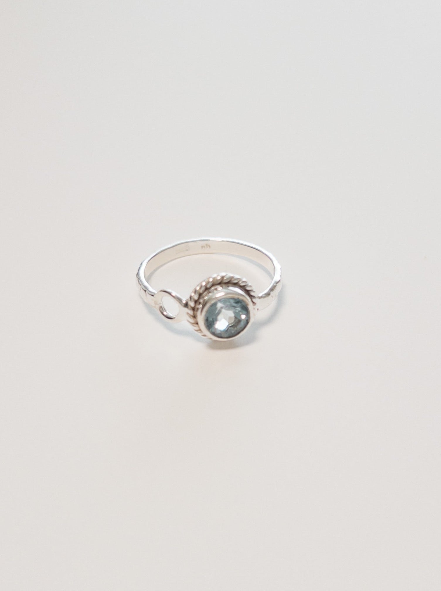 bravin ring blue topaz